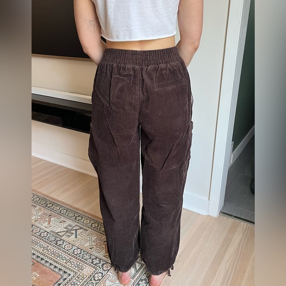 Urban Outfitters Corduroy Balloon Pants. US size S - Picture 3 of 4